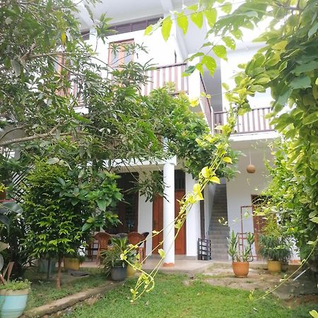 ディックウェラHiriketiya Hasmal Houseアパートメント エクステリア 写真